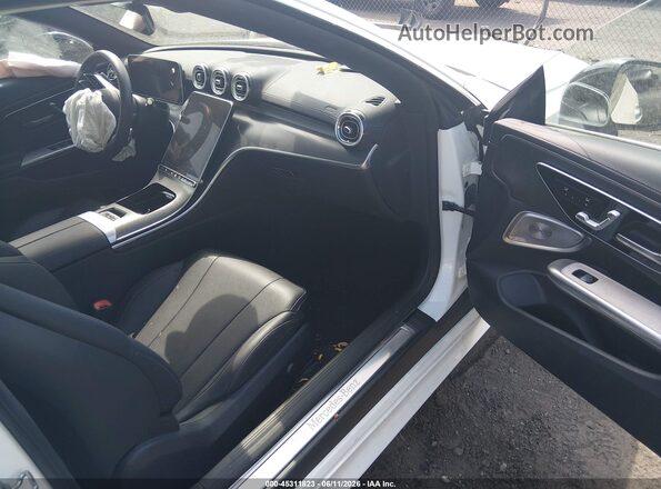 W1KMK4HB5RF038736 2024 MERCEDES-BENZ CLE 300 White Widok wnętrza z przodu