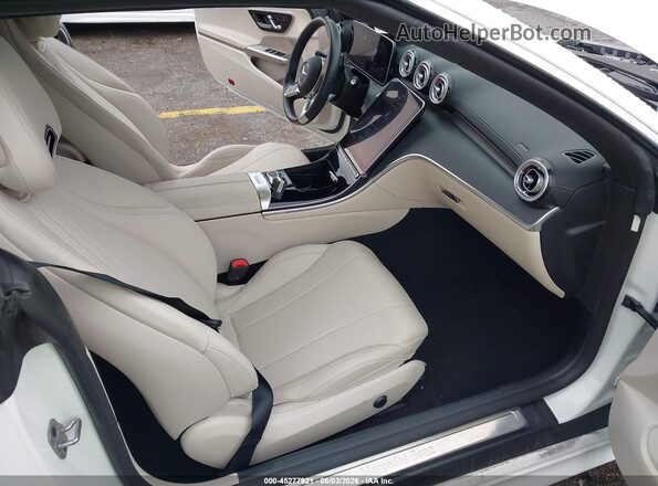 W1KMK4HB7SF055348 2025 MERCEDES-BENZ CLE 300 White Widok wnętrza z przodu