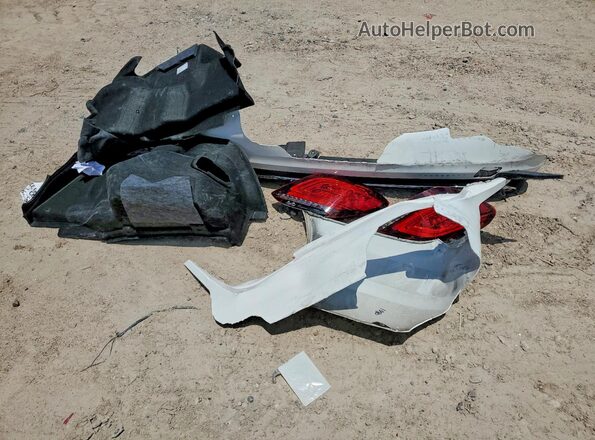 W1KWF8DB0LR600557 2020 MERCEDES-BENZ C White Vista del compartimento del motor