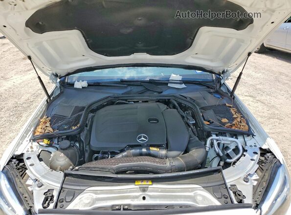 W1KWF8DB0LR600557 2020 MERCEDES-BENZ C White Vista interior trasera