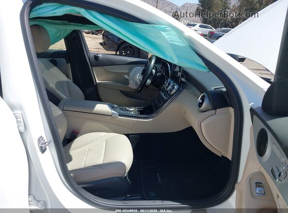 W1KWF8DBXMR609977 2021 MERCEDES-BENZ C-CLASS Белый 