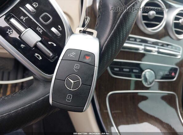 W1KWF8DBXMR611633 2021 MERCEDES-BENZ C-CLASS Черный Вид панели приборов
