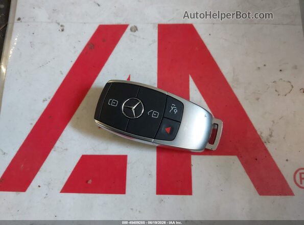 W1KWF8EB6MR642666 2021 MERCEDES-BENZ C-CLASS Желто-коричневый Вид панели приборов