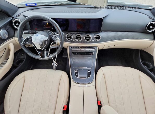 W1KZF5KB7MA881979 2021 MERCEDES-BENZ E Silver Widok deski rozdzielczej