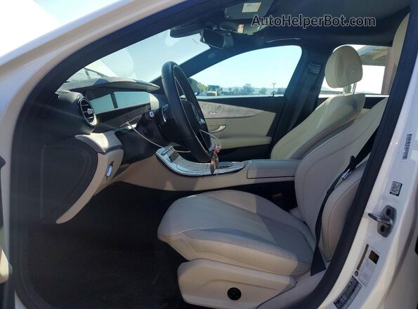 W1KZF8DB3NB086227 2022 MERCEDES-BENZ E White Front interior view