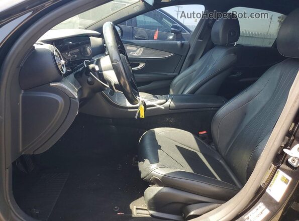 W1KZF8DB5MA873412 2021 MERCEDES-BENZ E Black Widok wnętrza z przodu