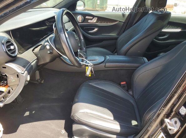 W1KZF8DB6NB038995 2022 MERCEDES-BENZ E Black Widok wnętrza z przodu