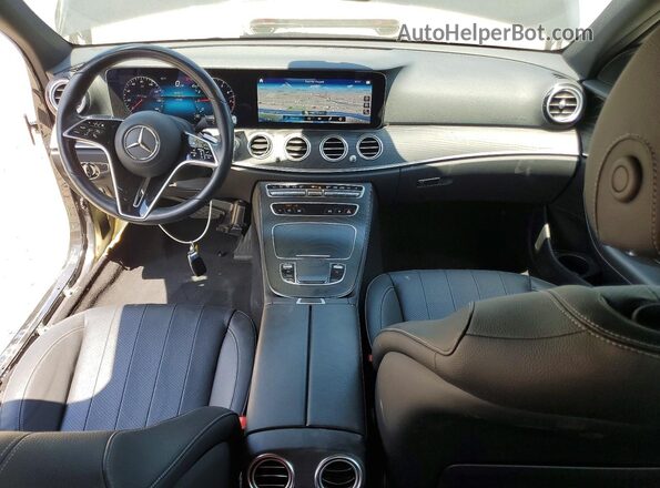 W1KZF8DB6NB038995 2022 MERCEDES-BENZ E Black Widok deski rozdzielczej
