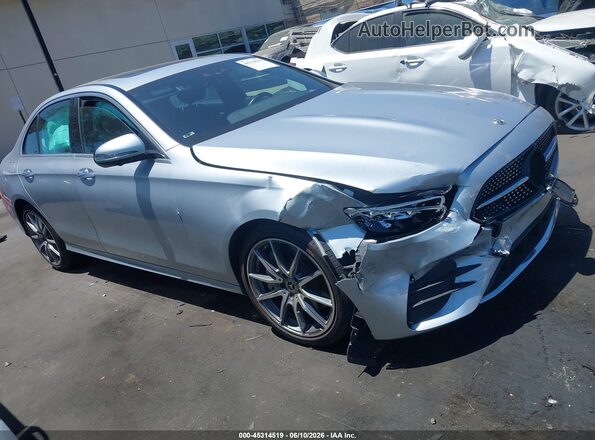 W1KZF8DB9NB011192 2022 MERCEDES-BENZ E-CLASS Silver Widok wnętrza 360 stopni