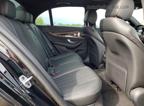 W1KZF8EB0MA931960 2021 MERCEDES-BENZ E Black Widok tylnych siedzeń