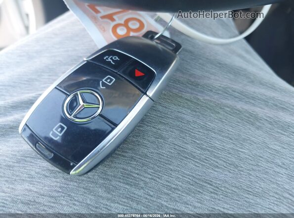 W1KZF8EB1NB096740 2022 MERCEDES-BENZ E-CLASS Silver Widok deski rozdzielczej