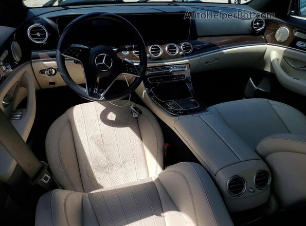 W1KZF8EB7PB164462 2023 MERCEDES-BENZ E Черный Вид панели приборов
