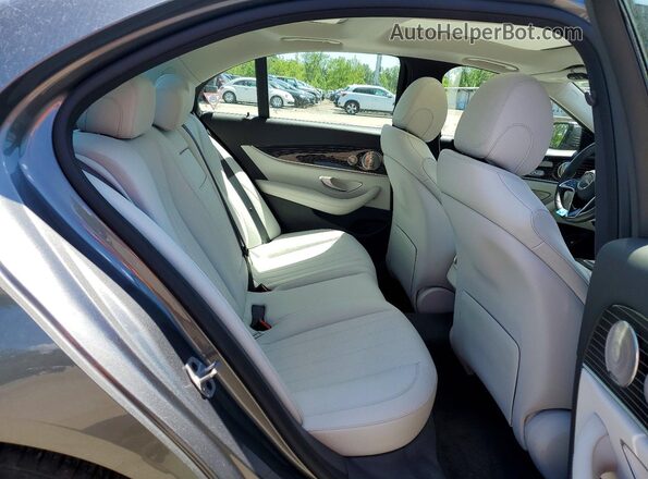 W1KZF8EB9MA957165 2021 MERCEDES-BENZ E Silver Widok tylnych siedzeń