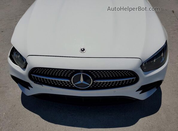 W1KZF8EB9MB001842 2021 MERCEDES-BENZ E White Widok wnętrza z tyłu
