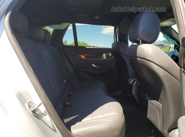 W1N0G5DB6LF777507 2020 MERCEDES-BENZ GLC-CLASS Silver Widok wnętrza z tyłu