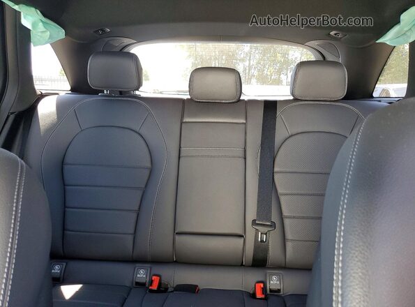 W1N0G5DB6LF777507 2020 MERCEDES-BENZ GLC-CLASS Silver Widok tylnych siedzeń
