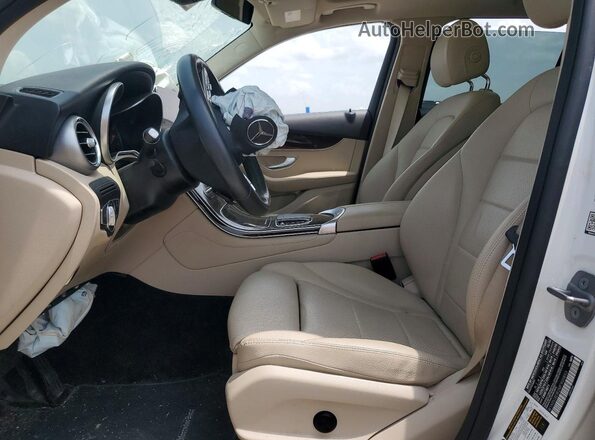 W1N0G8DB2MF900853 2021 MERCEDES-BENZ GLC-CLASS White Front interior view