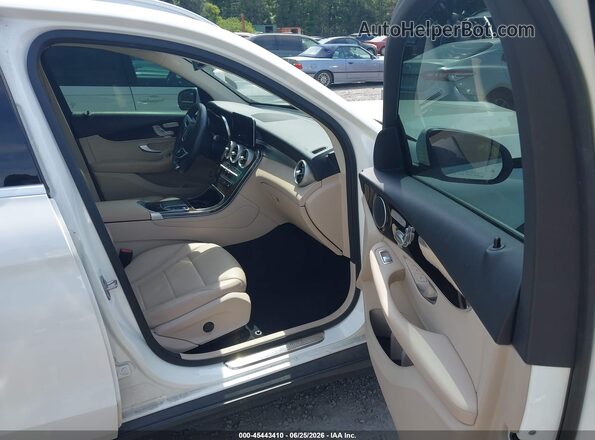 W1N0G8DB3NG044670 2022 MERCEDES-BENZ GLC 300 White Вид салону спереду