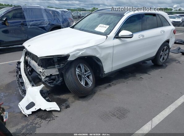 W1N0G8DB4MV300938 2021 MERCEDES-BENZ GLC 300 Белый Передняя левая четверть