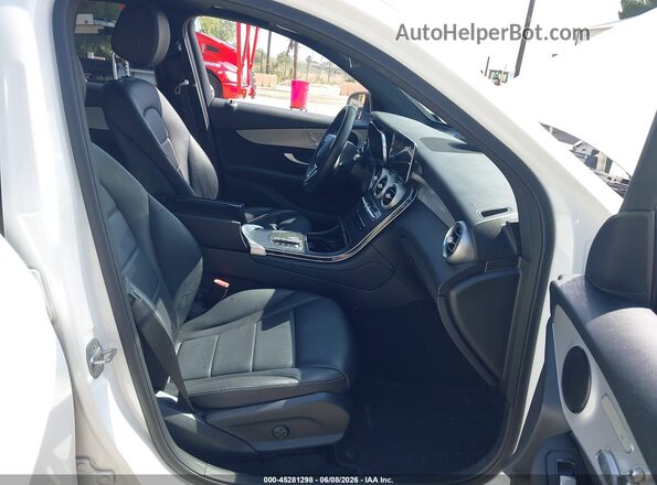 W1N0G8DB7MF930964 2021 MERCEDES-BENZ GLC 300 White Widok wnętrza z przodu