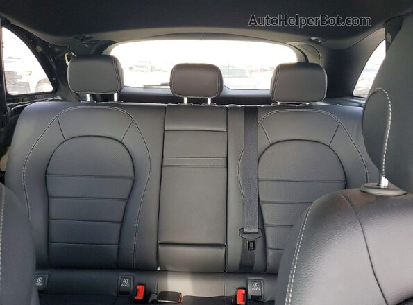 W1N0G8DB8NG061402 2022 MERCEDES-BENZ GLC-CLASS Black Widok tylnych siedzeń