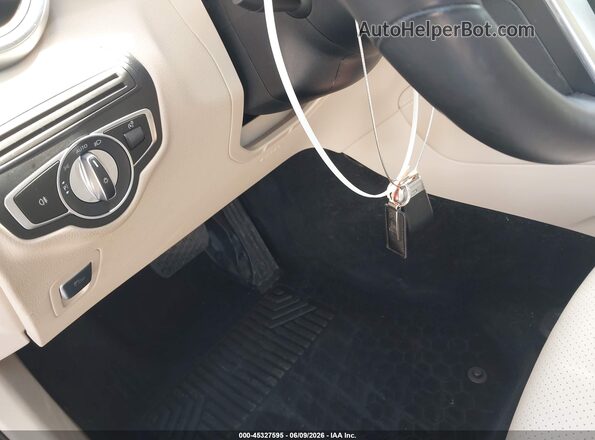 W1N0G8EB1LF828007 2020 MERCEDES-BENZ GLC 300 Blue Vista del salpicadero