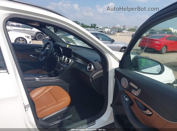 W1N0G8EB1MF880030 2021 MERCEDES-BENZ GLC 300 Белый Вид салона спереди