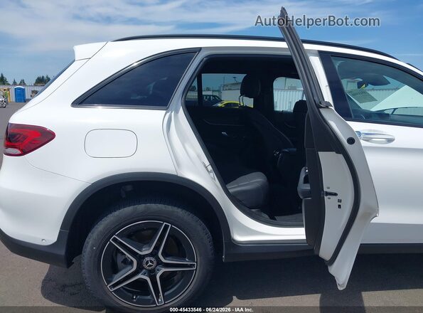 W1N0G8EB1NV352382 2022 MERCEDES-BENZ GLC 300 White VIN კოდის სტიკერის ხედი