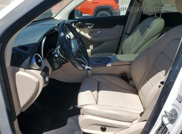 W1N0G8EB5MF907813 2021 MERCEDES-BENZ GLC-CLASS White Widok wnętrza z przodu