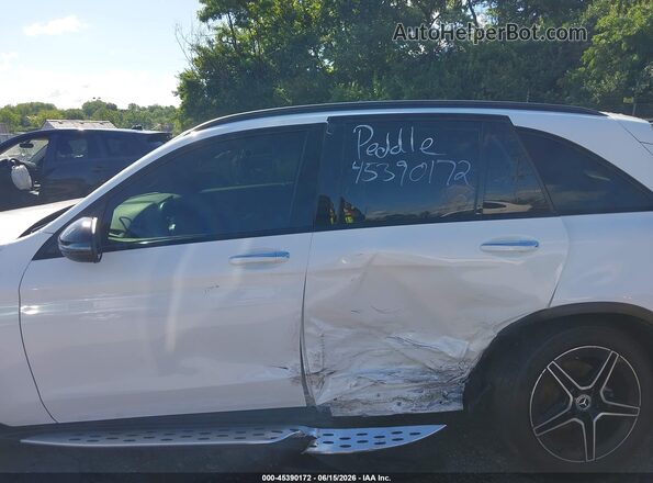 W1N0G8EB7MV301810 2021 MERCEDES-BENZ GLC 300 White Widok z przodu