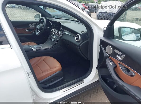 W1N0J8EB5MF910440 2021 MERCEDES-BENZ GLC 300 White წინა სალონის ხედი