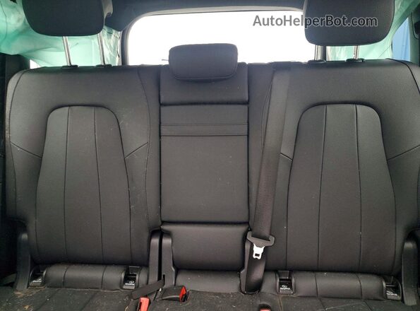 W1N4M4HB0RW376106 2024 MERCEDES-BENZ GLB-CLASS Black Widok tylnych siedzeń