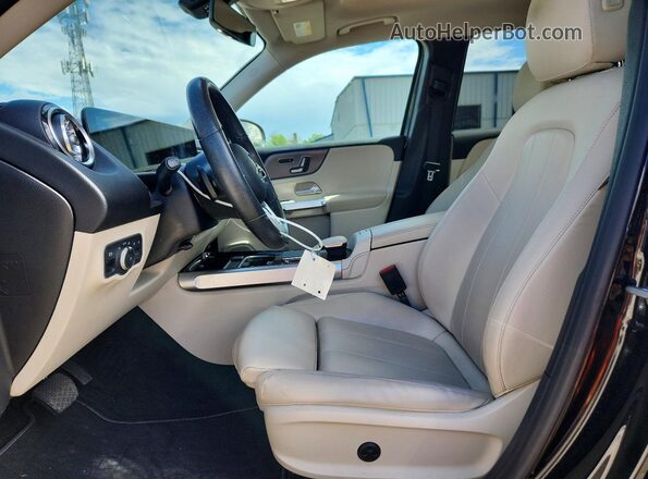 W1N4M4HB2MW158323 2021 MERCEDES-BENZ GLB-CLASS Black Widok wnętrza z przodu