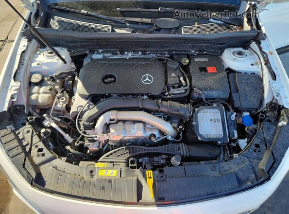 W1N4M4HB4RW374763 2024 MERCEDES-BENZ GLB-CLASS White Vista interior trasera