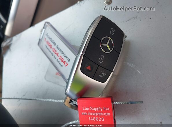 W1N4M4HB5SW411535 2025 MERCEDES-BENZ GLB-CLASS White Dashboard view