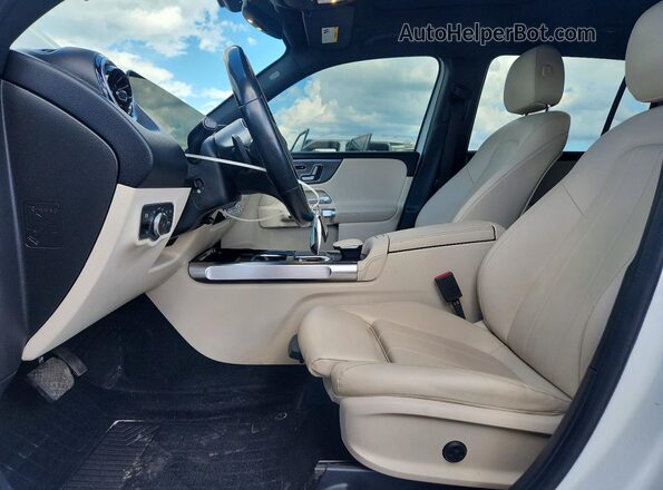 W1N4M4HB6LW023005 2020 MERCEDES-BENZ GLB-CLASS White Widok wnętrza z przodu