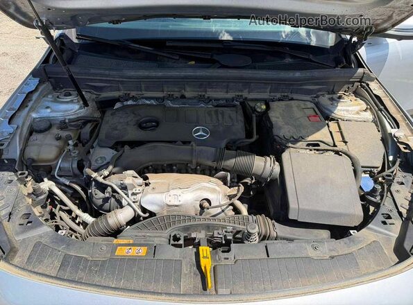 W1N4M4HB7LW027385 2020 MERCEDES-BENZ GLB-CLASS Silver Widok wnętrza z przodu