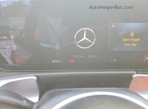 W1N4M4HB8SW400142 2025 MERCEDES-BENZ GLB-CLASS White ხელსაწყოთა პანელის ხედი