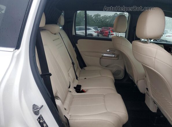 W1N4M4HB9MW084480 2021 MERCEDES-BENZ GLB-CLASS White Widok wnętrza z tyłu