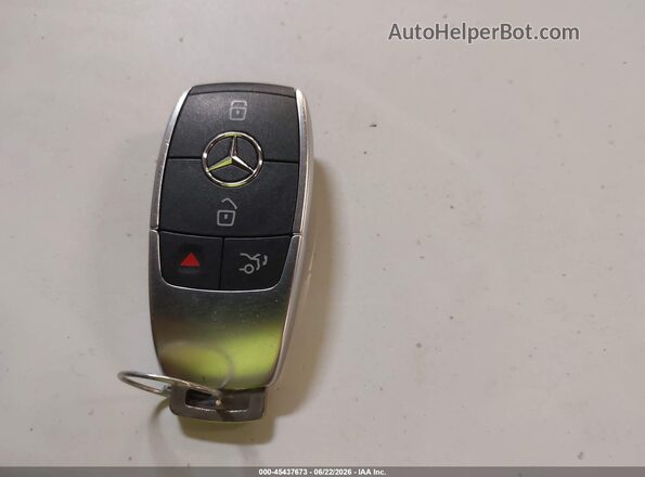 W1N4M4HBXLW043757 2020 MERCEDES-BENZ GLB-CLASS White Առջևի վահանակի տեսք