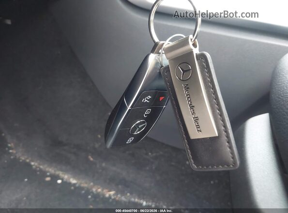 W1N4M4HBXRW366473 2024 MERCEDES-BENZ GLB-CLASS Черный Вид панели приборов