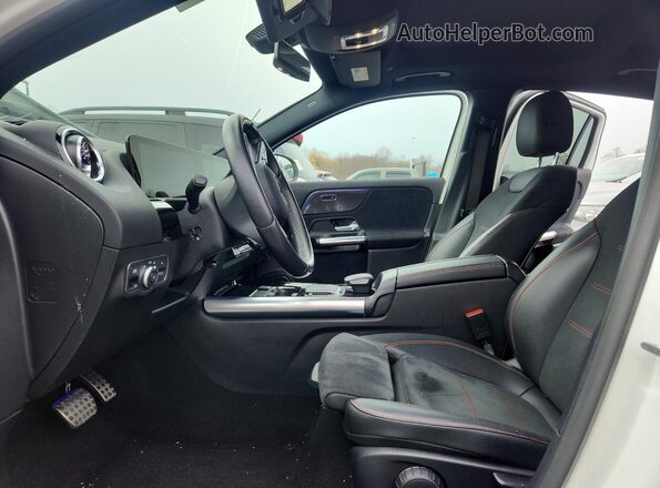 W1N4N4HB4NJ372953 2022 MERCEDES-BENZ GLA White Vista interior delantera
