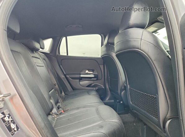 W1N4N4HB7MJ114635 2021 MERCEDES-BENZ GLA Gray Widok wnętrza z tyłu