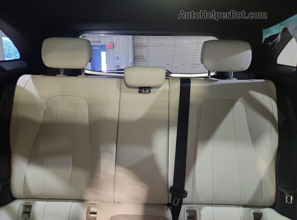 W1N4N4HB7SJ736116 2025 MERCEDES-BENZ GLA White Widok tylnych siedzeń