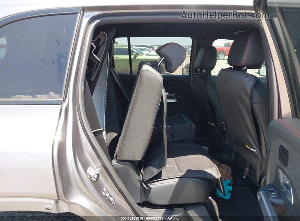 W1N9M0KB5PN053924 2023 MERCEDES-BENZ EQB 300 SUV Gray Widok naklejki z numerem VIN