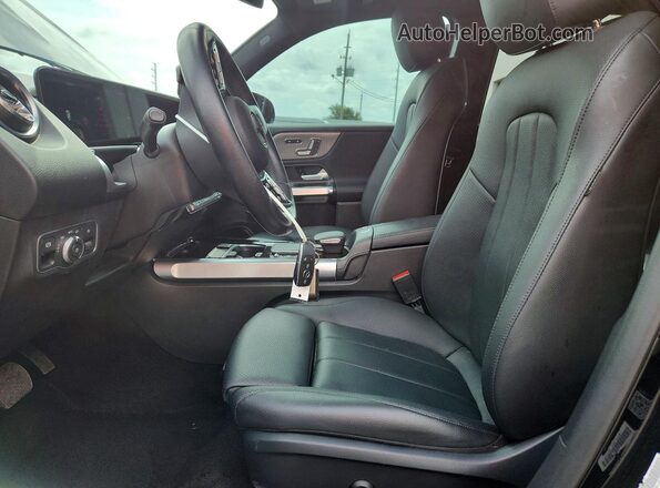W1N9M1DB4PN015250 2023 MERCEDES-BENZ EQB Black Սալոնի դիմացի տեսք