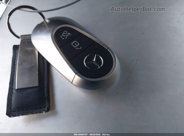 W1NKJ4HB3RF098639 2024 MERCEDES-BENZ GLC 300 Blue Vista del salpicadero