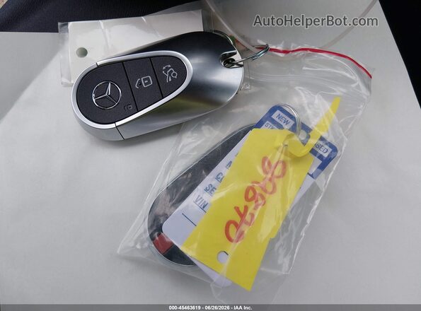W1NKJ4HB4SF359623 2025 MERCEDES-BENZ GLC 300 Black Vista del salpicadero