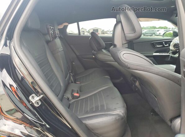 W1NKJ4HB9SF398014 2025 MERCEDES-BENZ GLC-CLASS Black Widok tylnych siedzeń