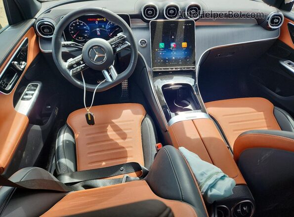W1NKM4HB9SF342386 2025 MERCEDES-BENZ GLC-CLASS Black Dashboard view